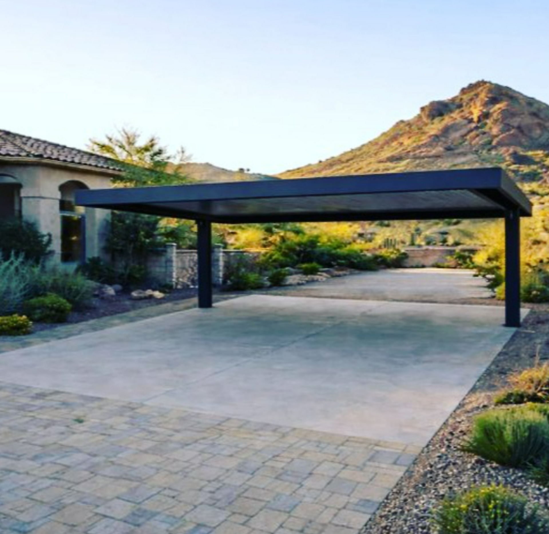 Cantilever car shade